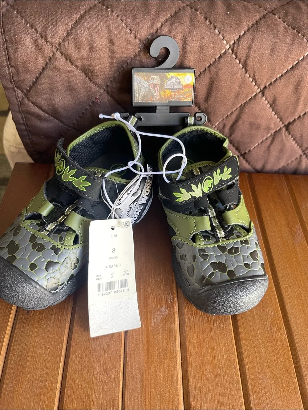 Jurassic World Kids light up sandals size 8